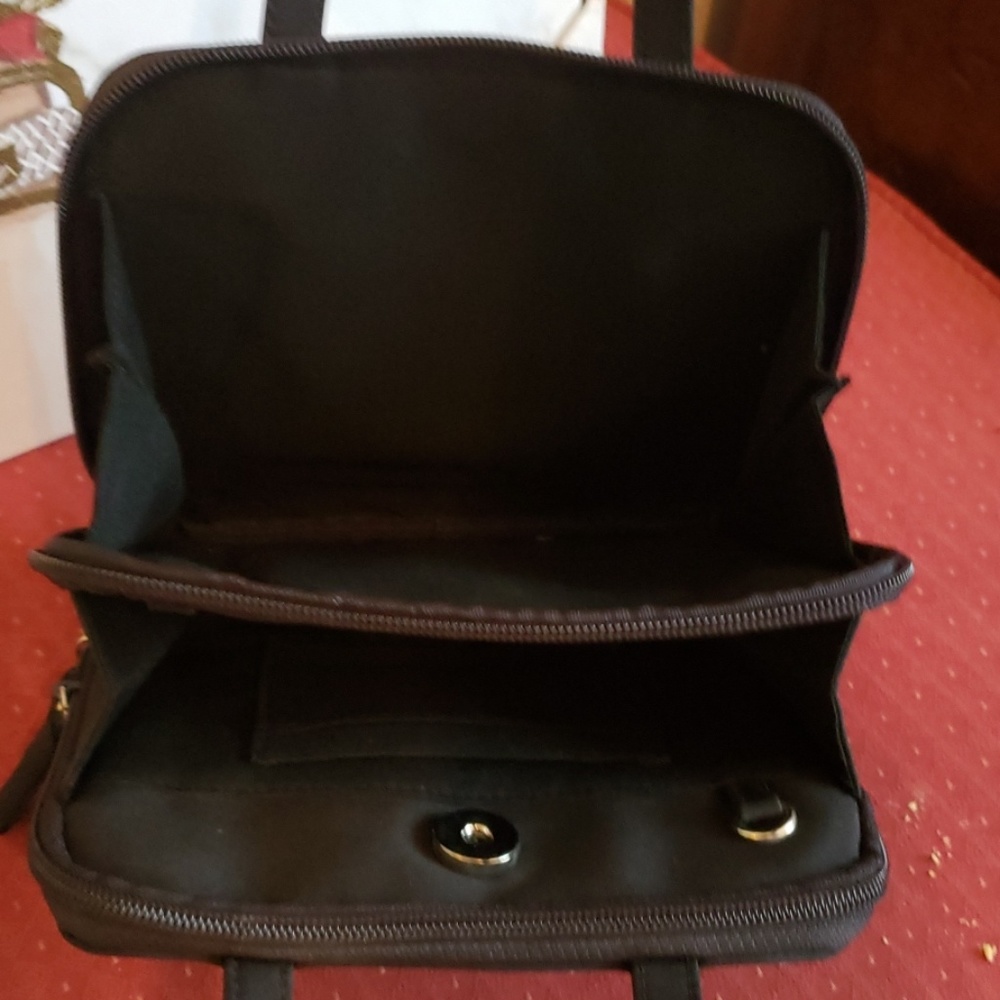 Purse - Picture 4 of 7